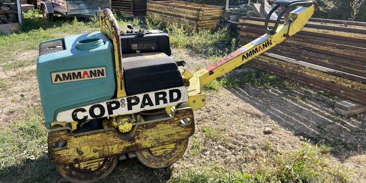 önjáró vibrohenger 