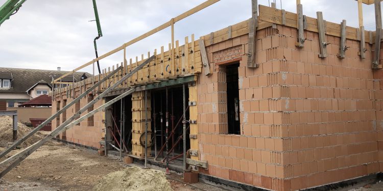 Középületek generálkivitelezési munkái