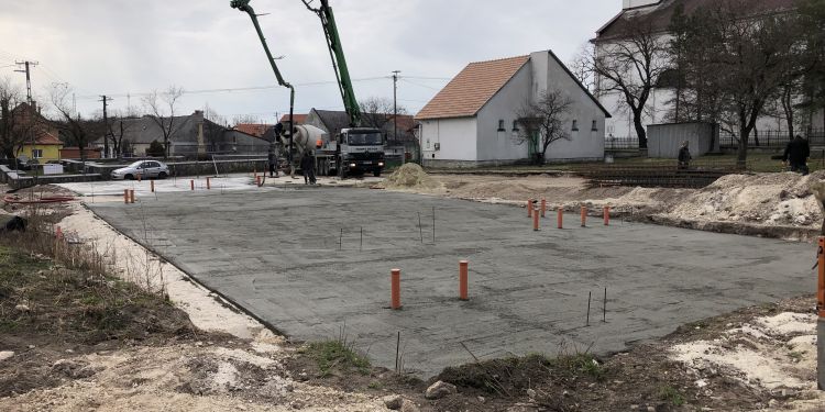 Középületek generálkivitelezési munkái