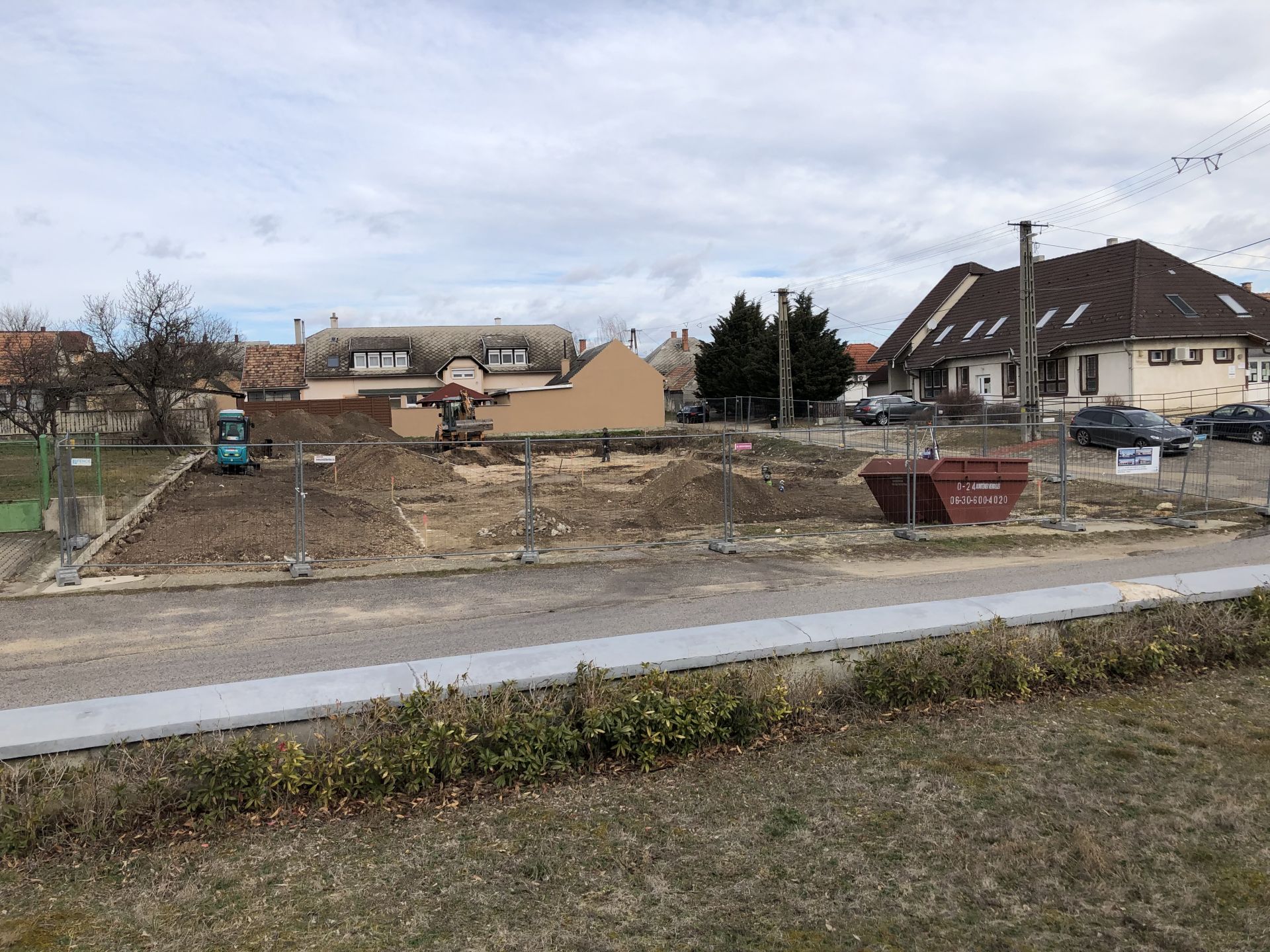 Bölcsőde építése Öskün